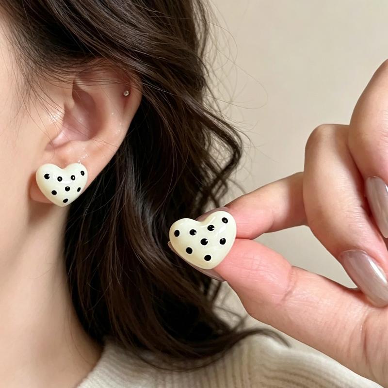 Colorful Heart Earrings Elegant Summer Cute Dangle Ear Accessory for Girls Daily School Shopping