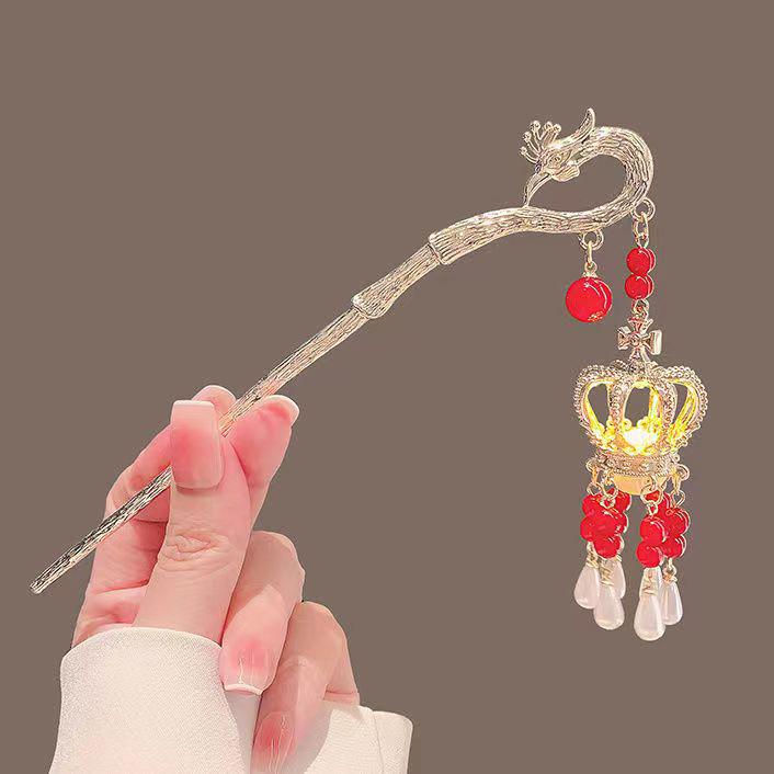 Ancient Style Luminous Hairpin: High-End Alloy Lantern Design for Hanfu Skirts
