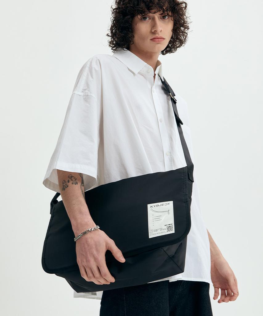 Kybjt Critic Messenger Bag Black