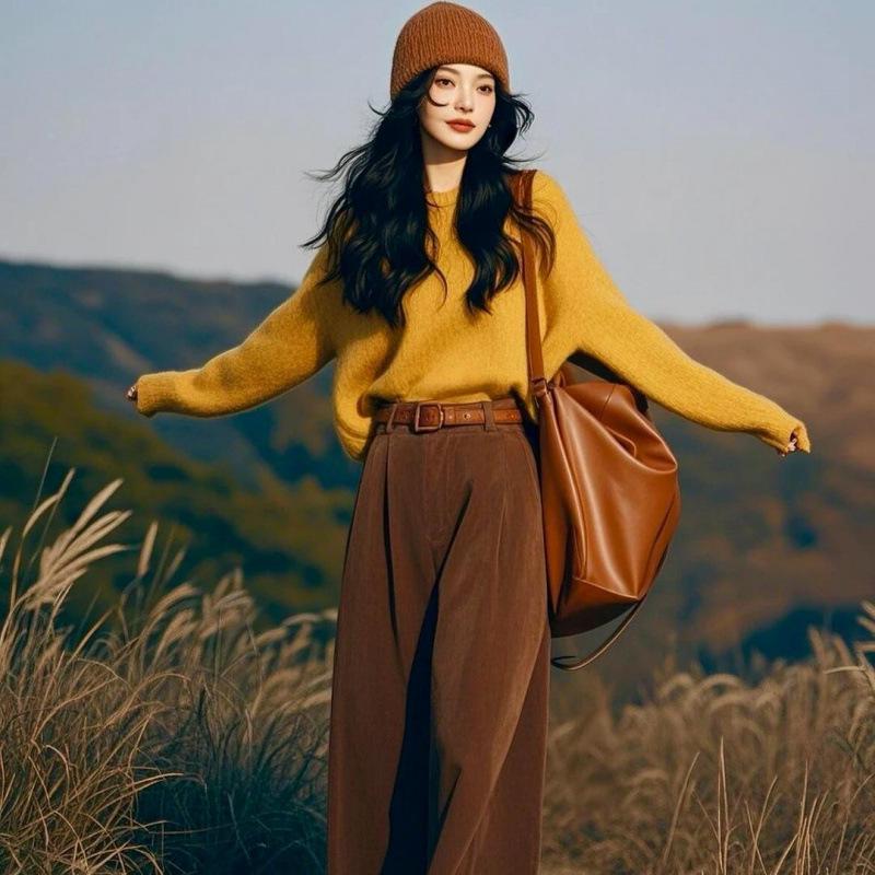 

Женский трикотажный свитер и брюки широкого кроя в корейском стиле, комплект из двух предметов, осень/зима 2024 L for 105-115 lbs