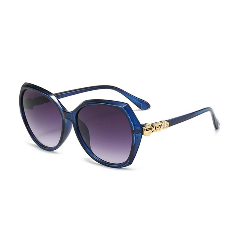 Non-polarized Elegant Large-frame Ladies' Sunnies, with Gradient Lenses and Decorated Temples. Perfect for Daily Sun Protection and Styling.