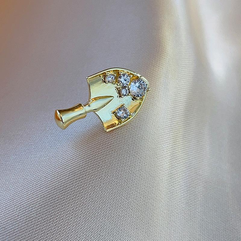 Snowflake & Butterfly Zircon Brooch with Freshwater Pearl for Women's Korean Style Suit Coat