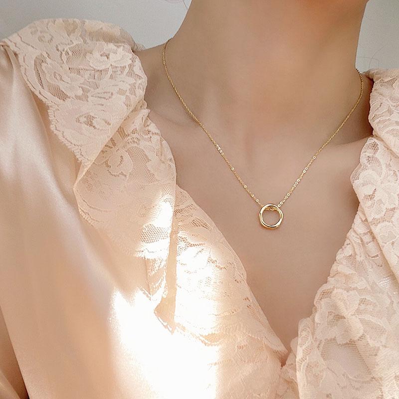 Light Luxury Niche Design Sense Circle Necklace High Sense Collarbone Chain Cold Wind Accessories