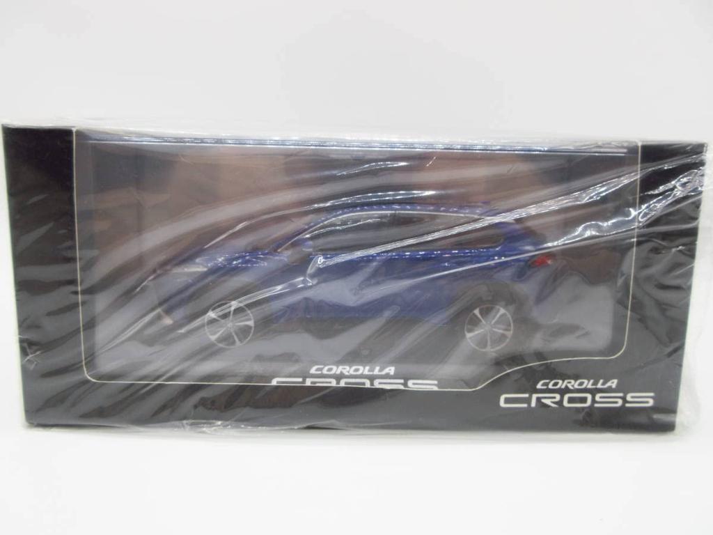 Mini Car New Corolla Cross COROLLA CROSS Not for Sale Color Sample Mini Car Dark Blue Mica Metallic 1/30