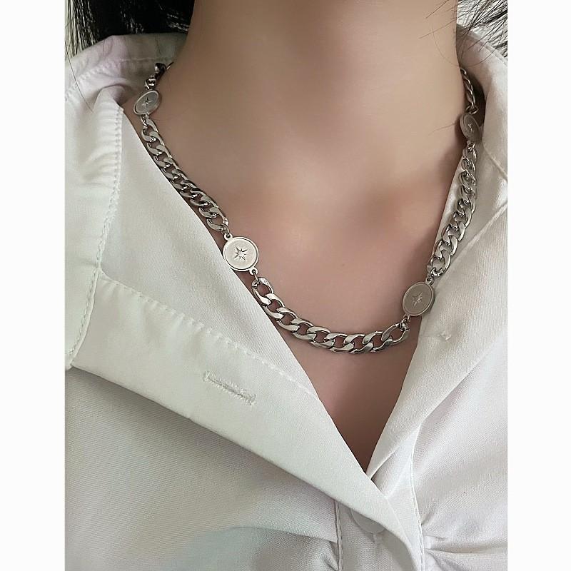 Simple Star Pendant Necklace With Glass Charm For Fashion Women And Men