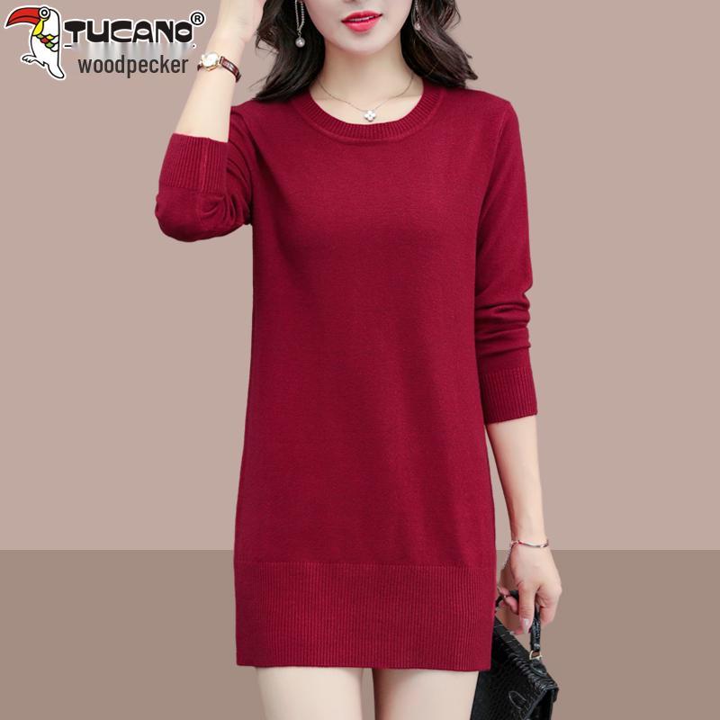 Suéter de Tricô de Comprimento Médio Feminino Woodpecker - Blusa Solta Plus Size com Gola Redonda, Coleção Outono/Inverno 2025.