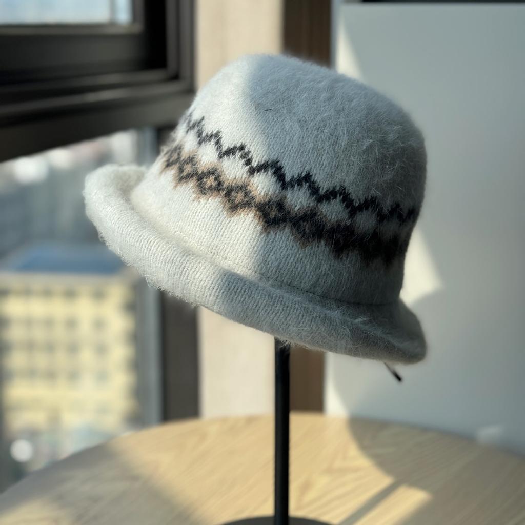 Autumn and Winter Cold proof and Warm Fisherman Hat Sweet Fashionable and Versatile Basin Hat Rolled Edge Ear Protection Windproof and Thickened Hat