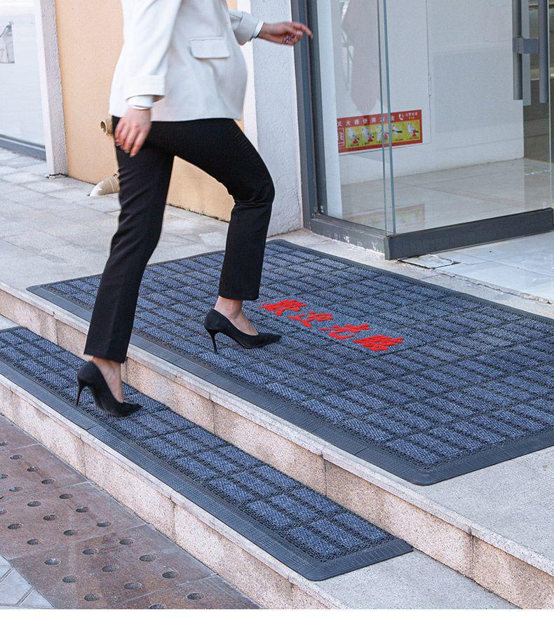Snowproof Anti-Slip Winter Doormat for Outdoor Steps, Hotel Entrances & Stairways