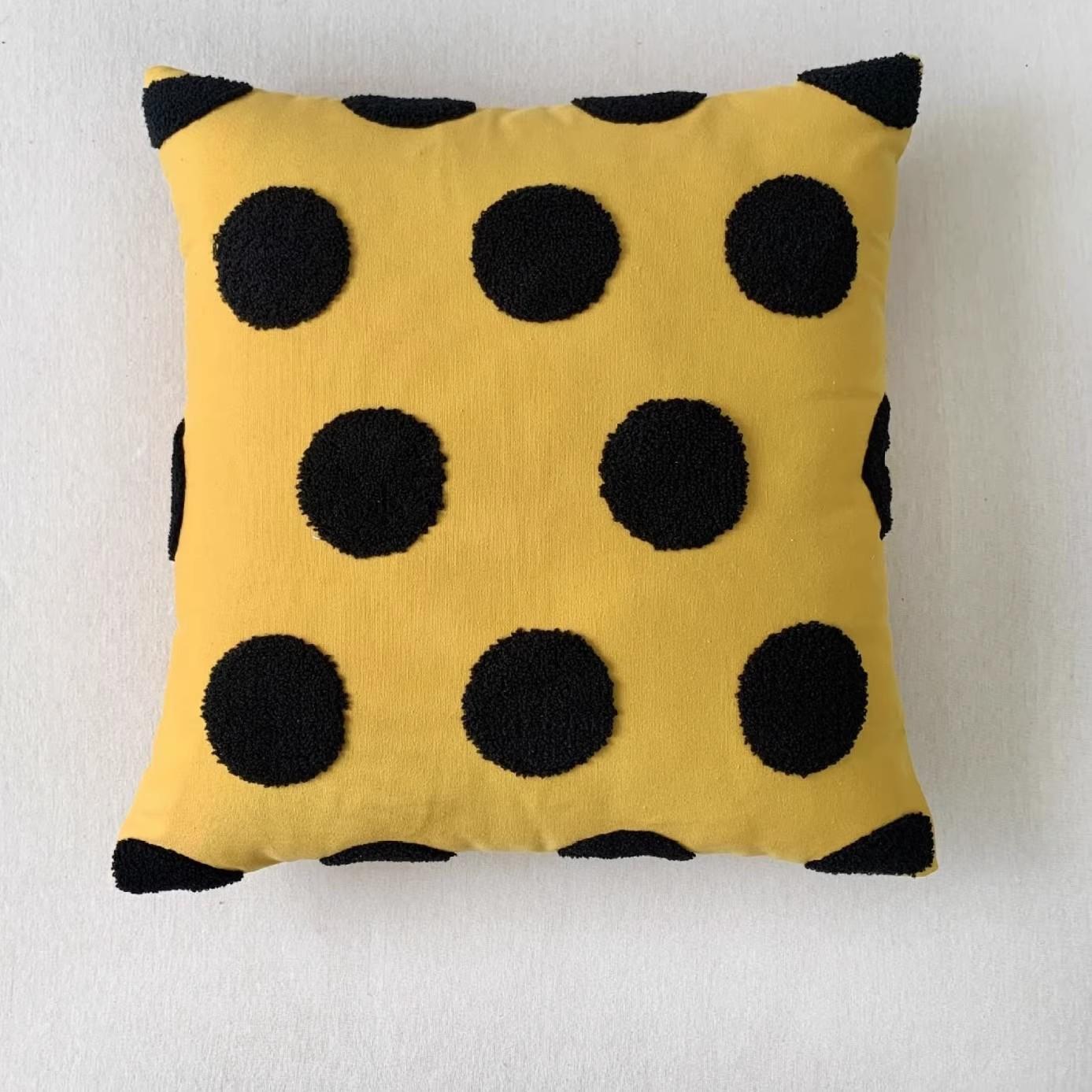 

INS Fengbo Точечная Тыква Яёи Вышивка Подушка B&B Кукла Диванная Подушка Мультяшная Милая Наволочка 45 * 45 pillowcase