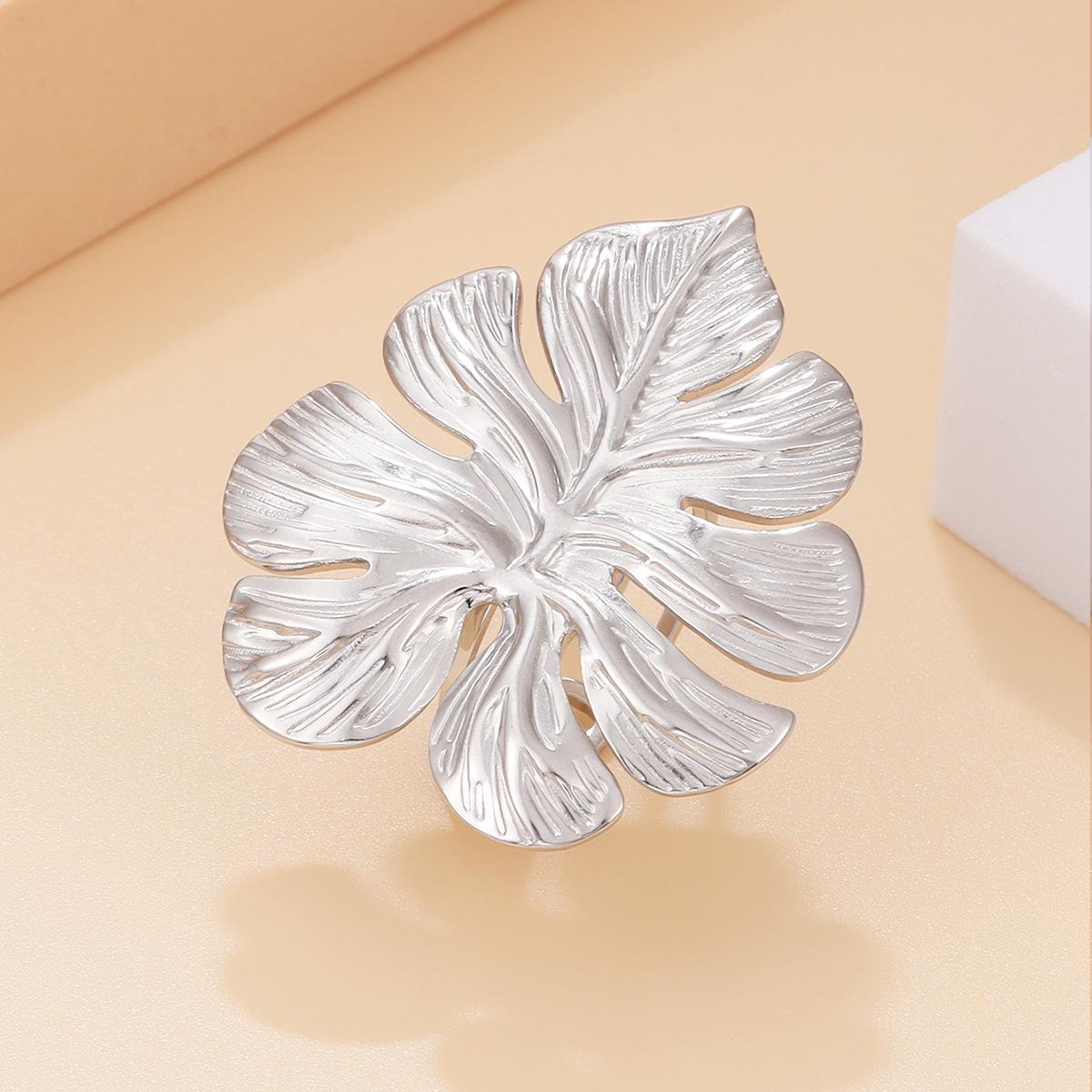 18K Gold-Plated Stainless Steel Leaf Ring - Vacation Style Statement Jewelry