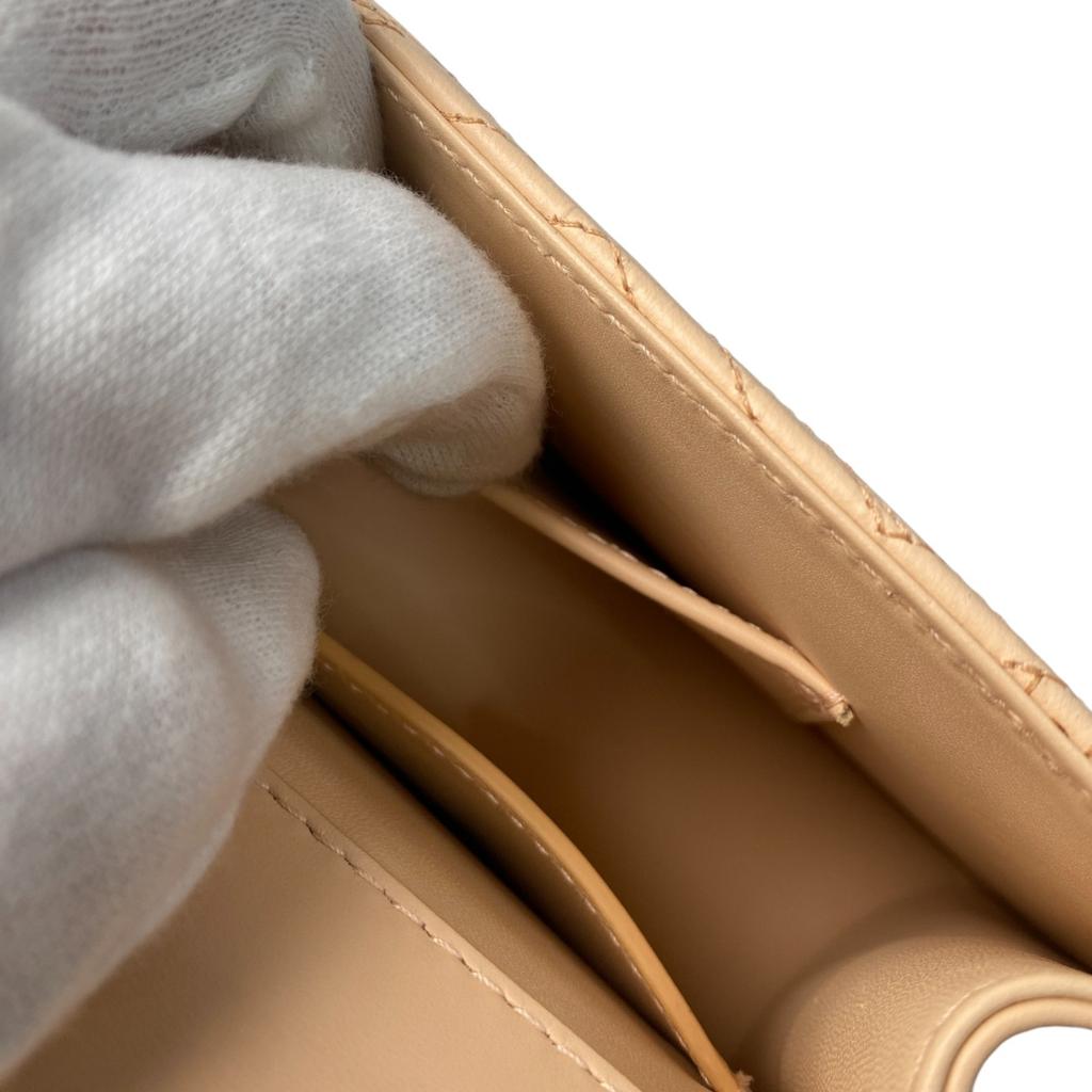 Używana torebka na ramię BVLGARI Różowa skóra Kobiety