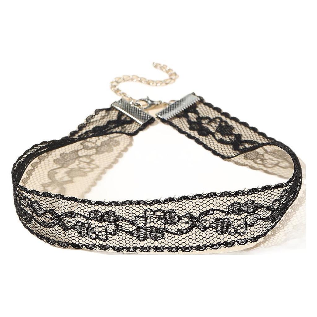 Fashionable Korean Lace Choker for Women - Versatile, Simple, and Stylish Hollow Design