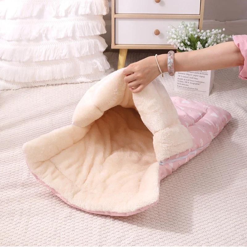 Soft and Comfortable Cat Bed Warm Pet Room with Detachable Mat and Foldable Design for Easy Storage of Cat Sleeping Bags Dog Bed