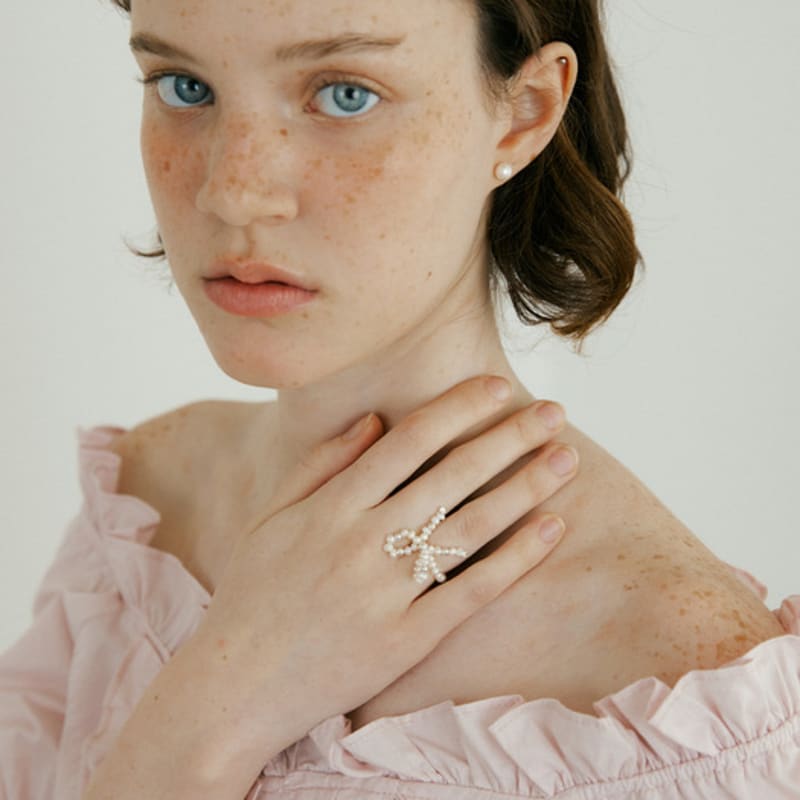 Lucirzu Pearl Ribbon Ring