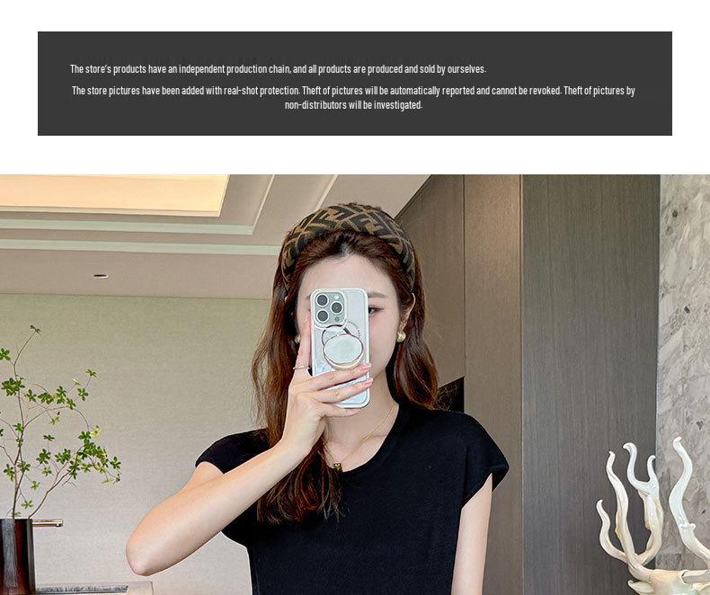 2024 Summer High-End Women's Petite Knit Shoulder Dress - Hip-Hugging, Slimming, Short Sleeve, Elegant Long Style