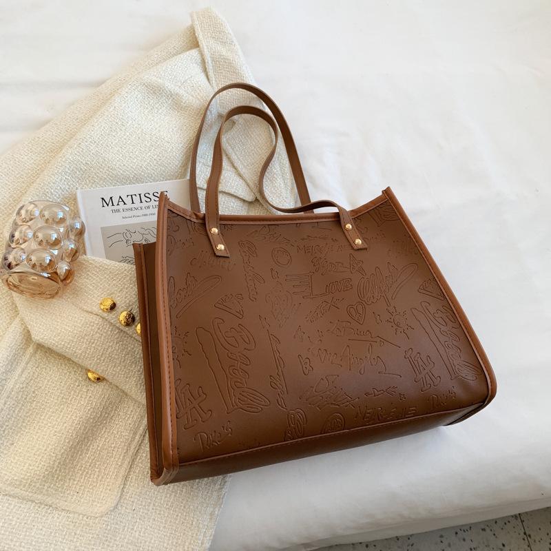 Women's bag New trendy fashion bag Female college student class bag Large capacity office worker shoulder handbag