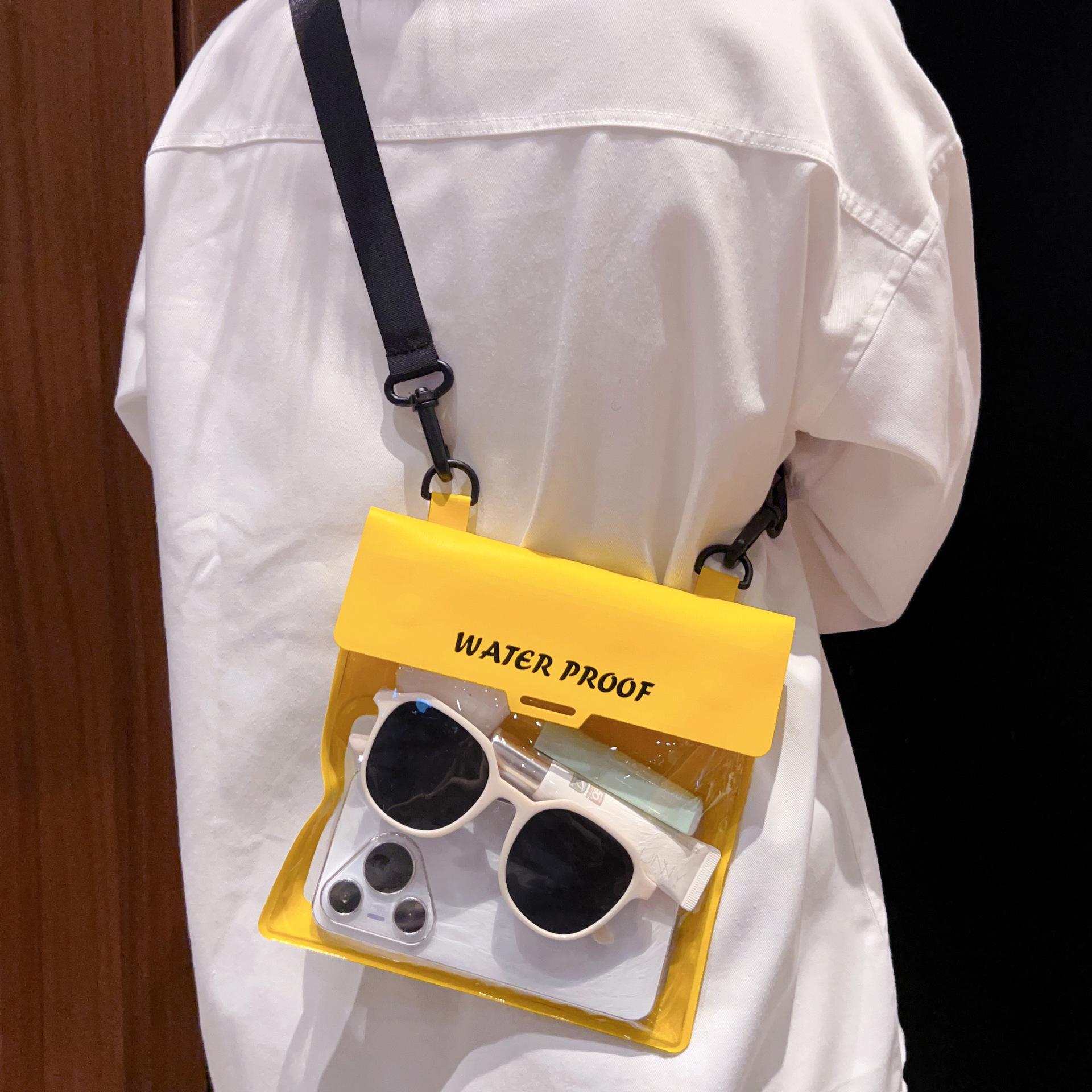 

Women’s Waterproof Crossbody Phone Bag for Swimming, Diving, and Photography