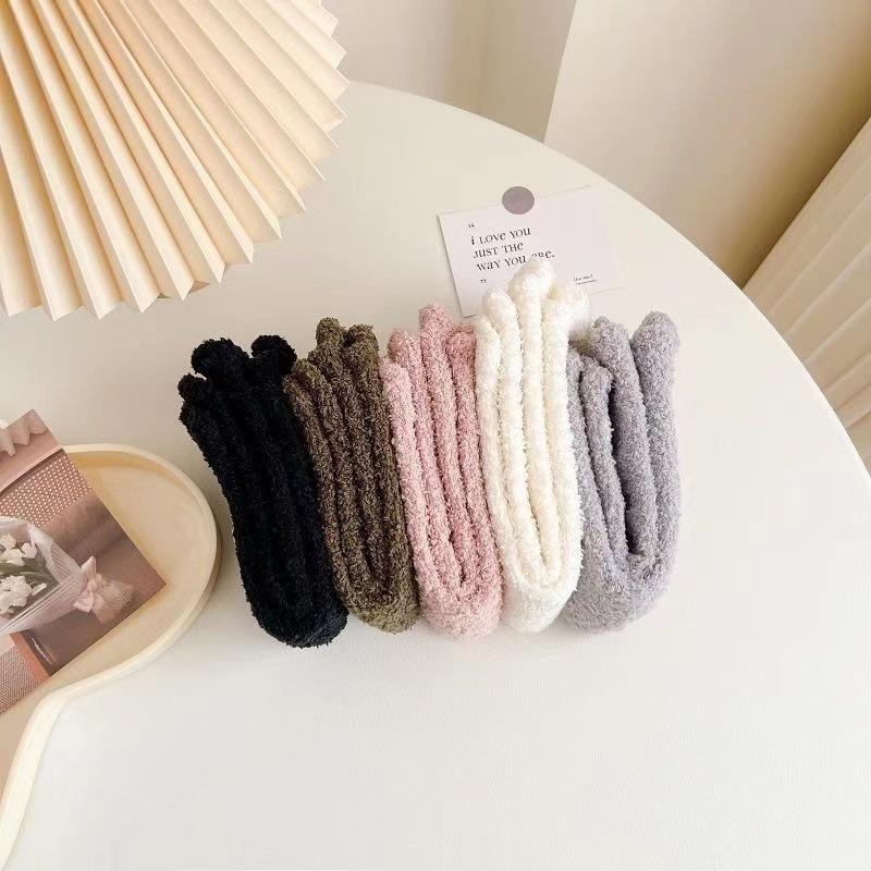 10 Pairs of Ladies Autumn Winter Thickened Warm Cat PAWS Stereo Small Ears Coral Wool Home Floor Socks