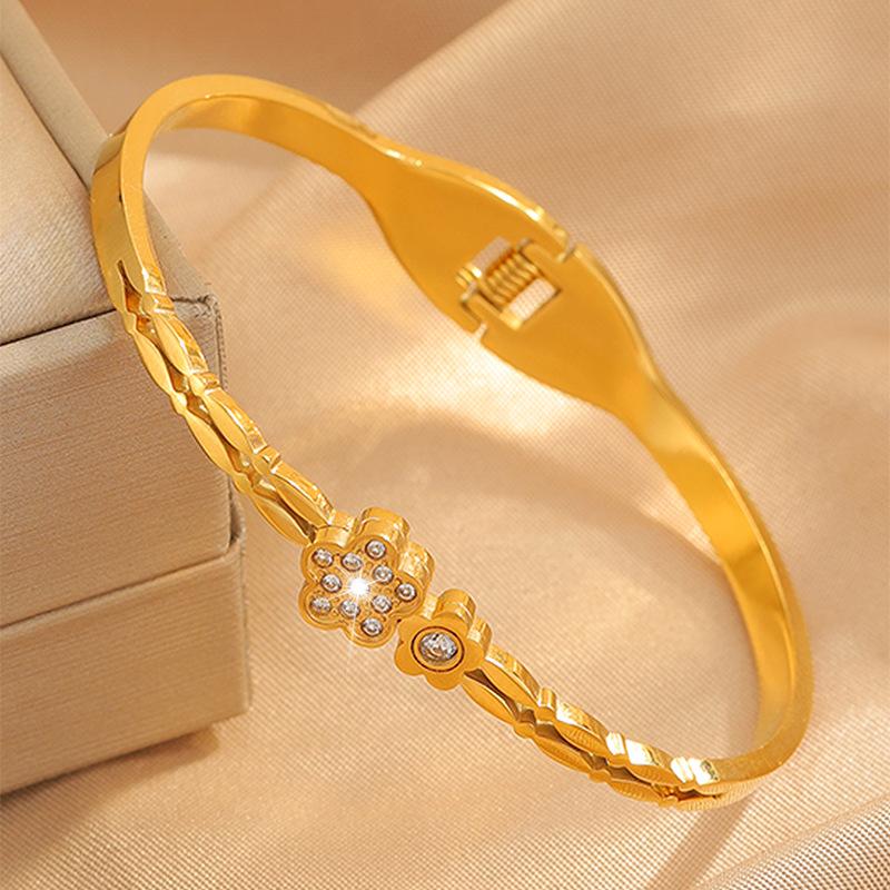 Open Five-leaf Flower Girl Light Luxury Niche High-end Retro Elegant Versatile Bracelet