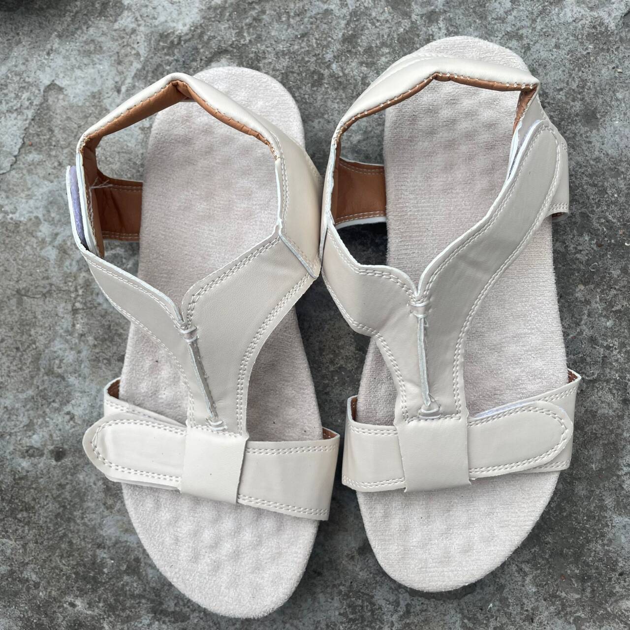 

Женские сандалии на плоской подошве большого размера, летние повседневные однотонные пляжные сандалии на липучках 35-43 39 бежевый