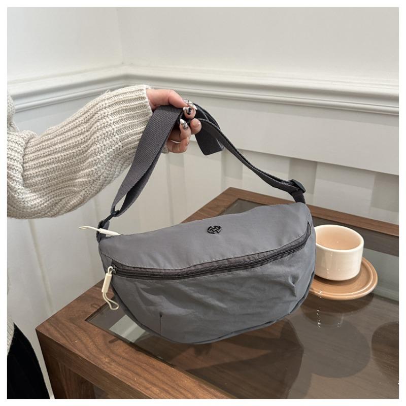 New Shoulder Messenger Bag Solid Color Casual Simple Light Versatile Large Capacity Dumpling Bag Wide Shoulder Strap Breast Bag