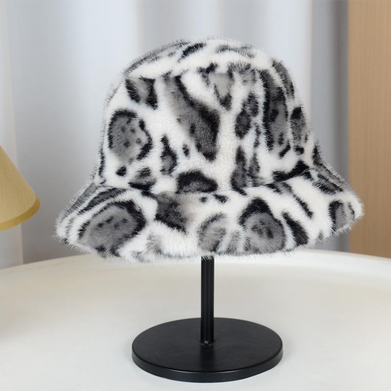 

Зимняя трансграничная новая трендовая плюшевая шляпа женская корейская версия модная в иностранном стиле шляпа-ведро с леопардовым принтом универсальная шляпа-панама для тепла One size