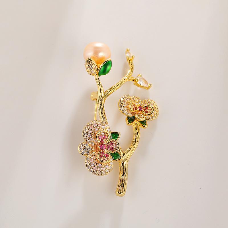 

Elegant Korean-Style Retro Plum Blossom Brooch with Zircon & Freshwater Pearl