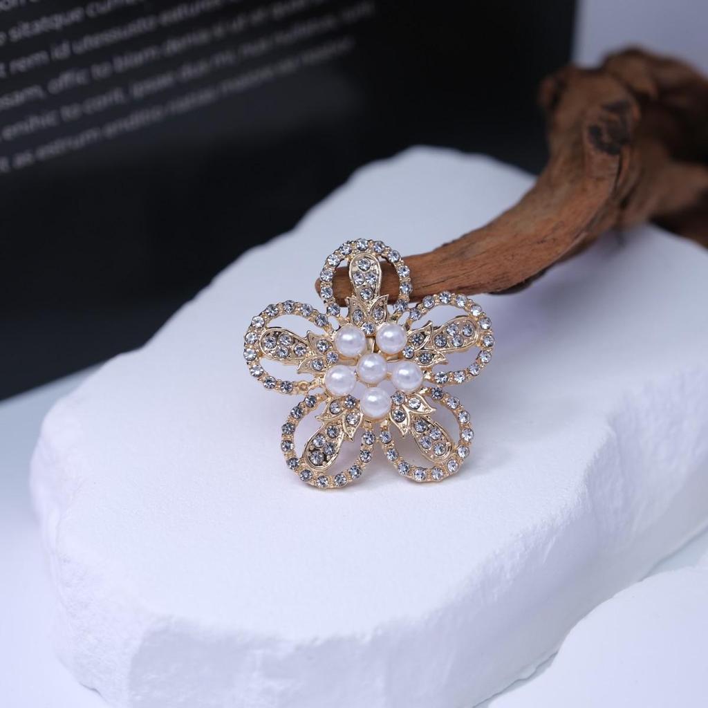 Luxury Coco-Style Pearl Brooch: Elegant Alloy Flower Pin for Suit, Coat, or Trench Accessory