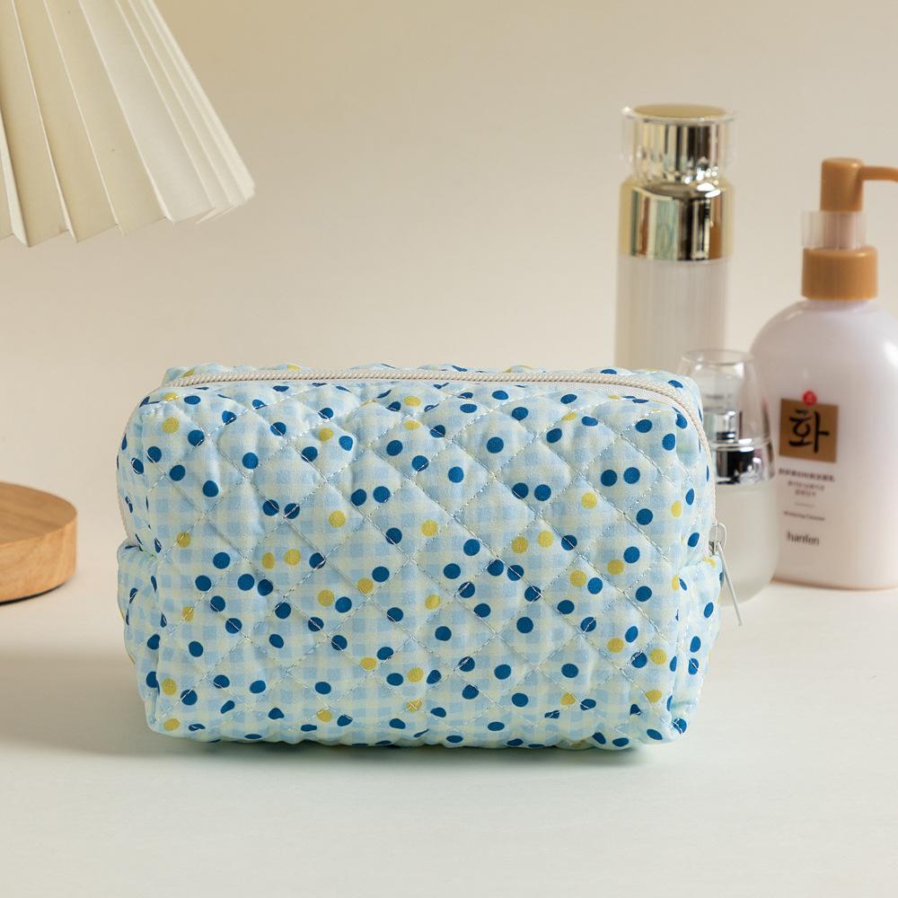 Lipstick Storage Bag Compact Travel Makeup Case Floral Makeup Bag Quilted Makeup Pouch For Everyday Use Gift