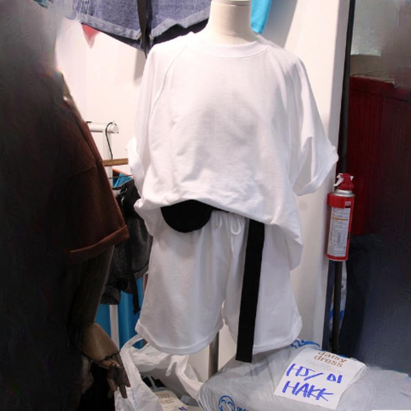 Costum sport casual de vară Tricou largi cu mâneci scurte Pantaloni scurți largi Îmbrăcăminte pentru femei din două piese