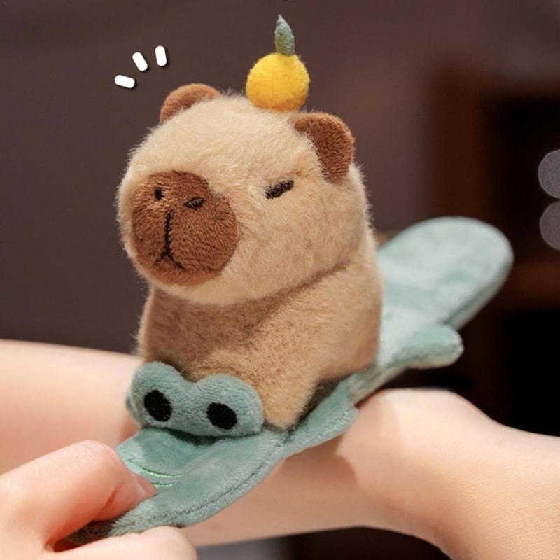 Capybara avec Bracelet en Peluche Orange Accessoire Amusant pour Enfants Bracelet pour Enfants Bracelet Dessin Animé Accessoires Photo