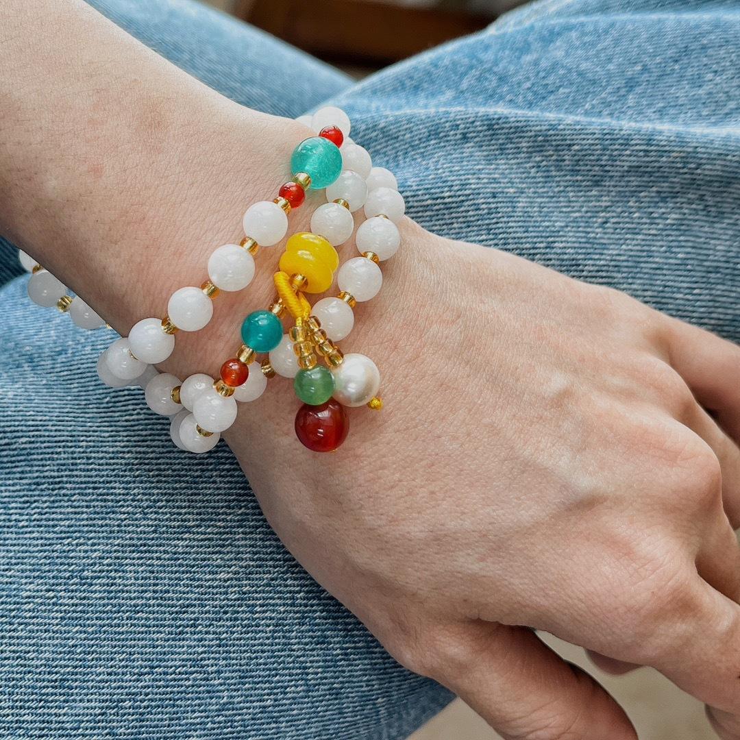 

Retro Multi-Circle Multi-Wear Quartzite White Jade Bracelet Bracelet