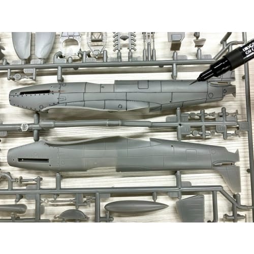 GSI Creos Mr. Hobby Marker, Inking Extra Fine Tip, Gray, for Model Painting, CM102