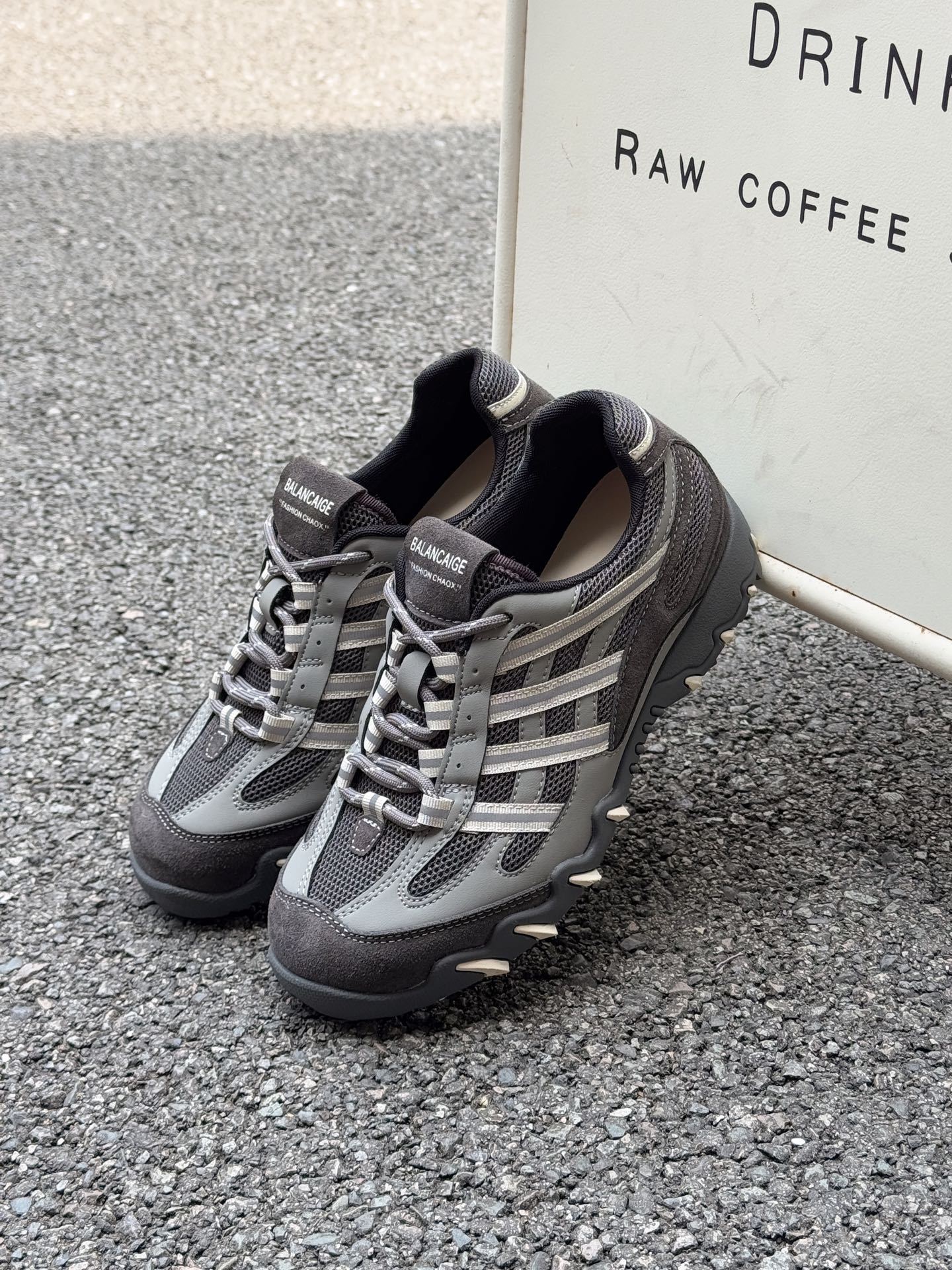 

Niche retro thick-soled little dad shoes for women 2025 new versatile Korean version of German training shoes running sports shoes for women 35