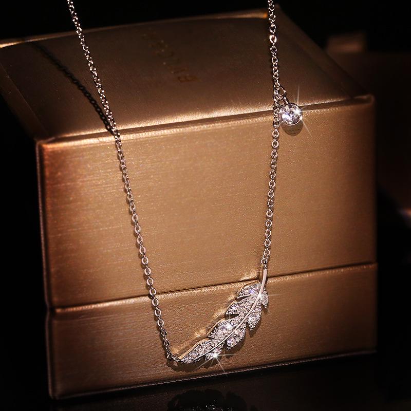 Delicate Female Clavicle Chain 925 Sterling copper Feather Leaf Micro Pave Dazzling AAA Zircon Pendant Necklace for Women