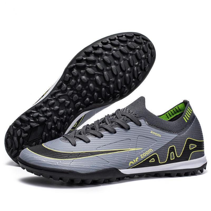 2025 new seamless fly-woven European Cup low-top football shoes, youth AG spike training sports shoes