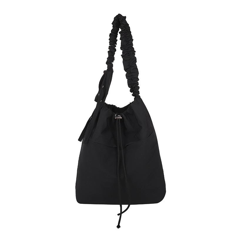 

Trend large-capacity tote bag women s summer new go out casual versatile simple fashion shoulder bag one size fits all чёрный