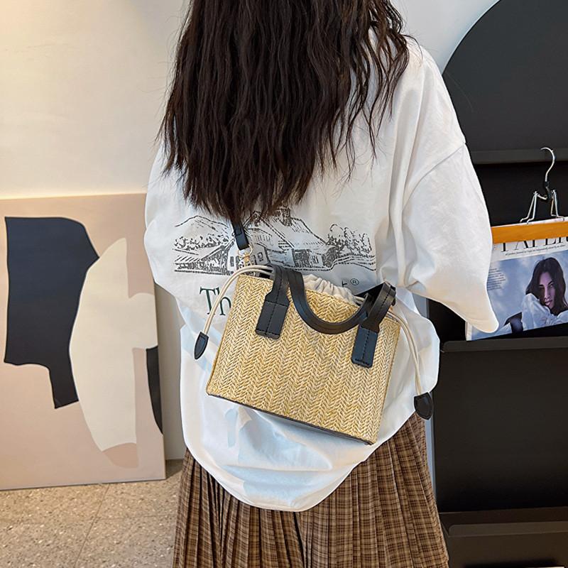 Summer Korean Woven Handbag With Pu Material For Casual Vacation Women