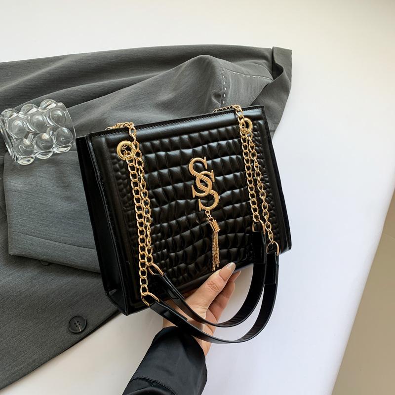 

Нишевая простая женская сумка через плечо, женская сумка-мессенджер, иностранная и красивая сумка-тоут 2024 года, новая модная сумка через плечо с цепочкой чёрный