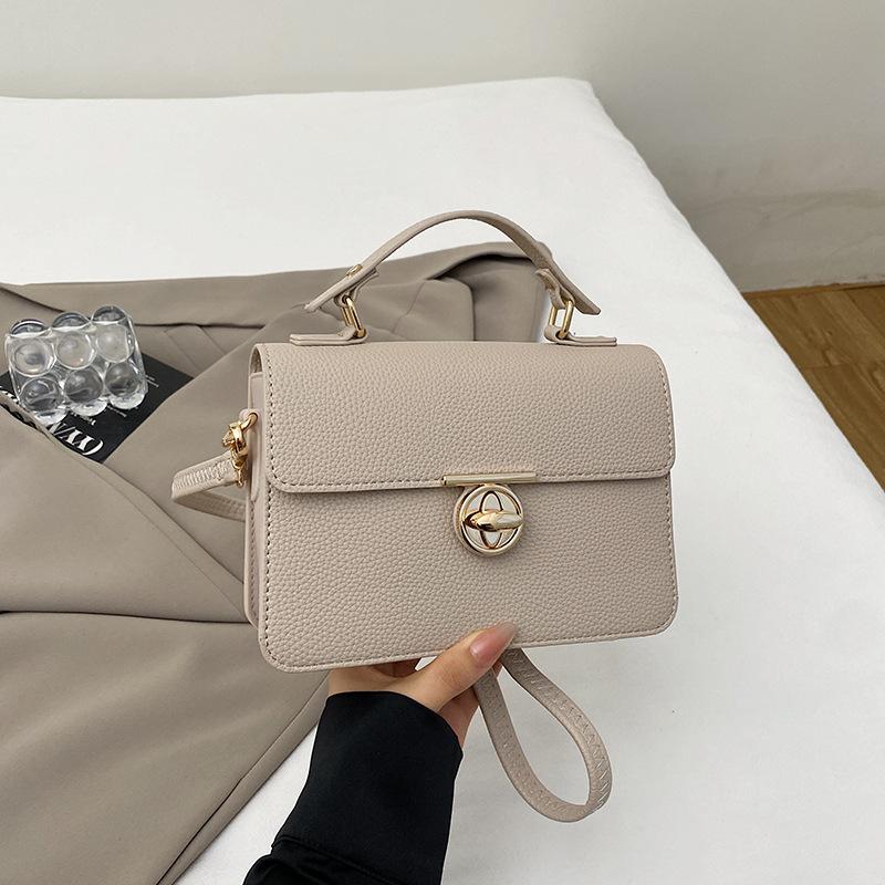 Portable small square bag autumn new fashion popular texture lock solid color casual shoulder messenger bag