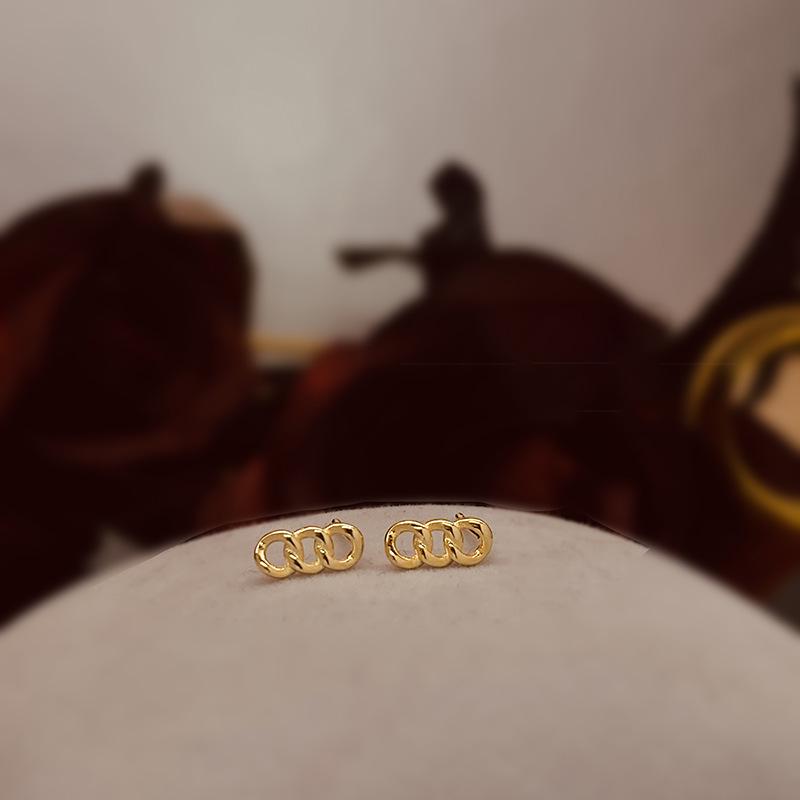 

Elegant Interlocking Circle Stud Earrings: Gold-Plated S925 Sterling Silver, Trendy Design 925 Silver