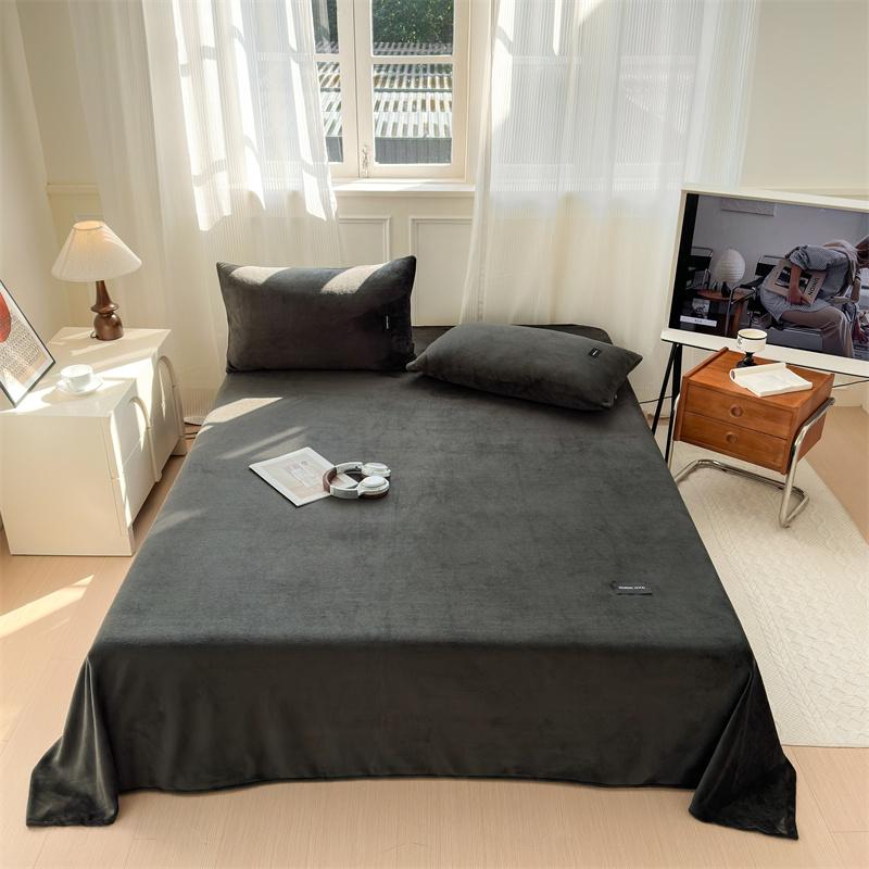 

3pcs Solid Color Milk Velvet Bed Sheet Set Autumn Winter Warm Pink Bedding with 2 Pillowcases Soft and Skin-friendly Bed Cover 120x230cm 3pcs