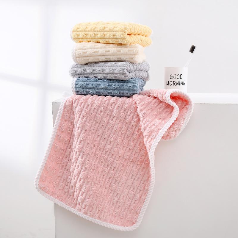 New On the Towel, Thin Summer Coral Fleece Household Face Towel, Soft and Water-absorbing, Not Easy To Lose Hair Face Towel