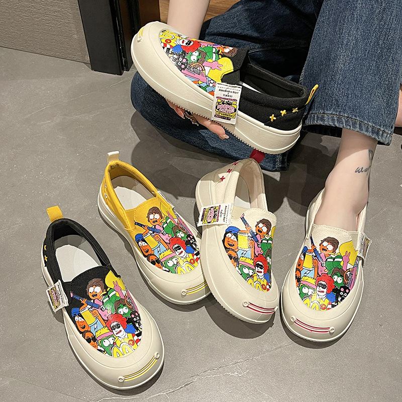 Fashion Cartoon print Women Platform Vulcanized Shoes Woman Thick Sole Canvas Loafers Fashion Graffiti Sneakers Flats Sports Shoes