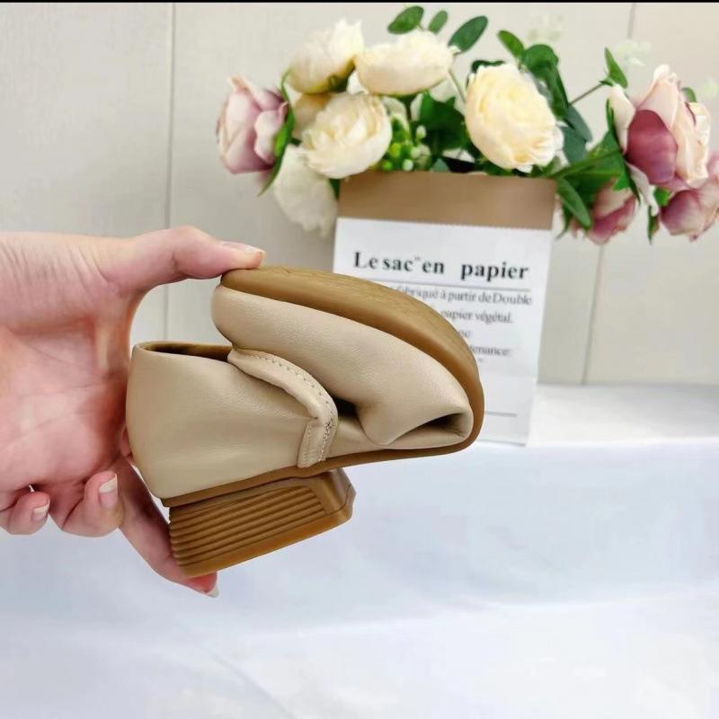 Soft-soled single shoes 2025 spring and summer new French mother comfortable rare shoes shallow mouth Mary women's shoes leather shoes single shoes