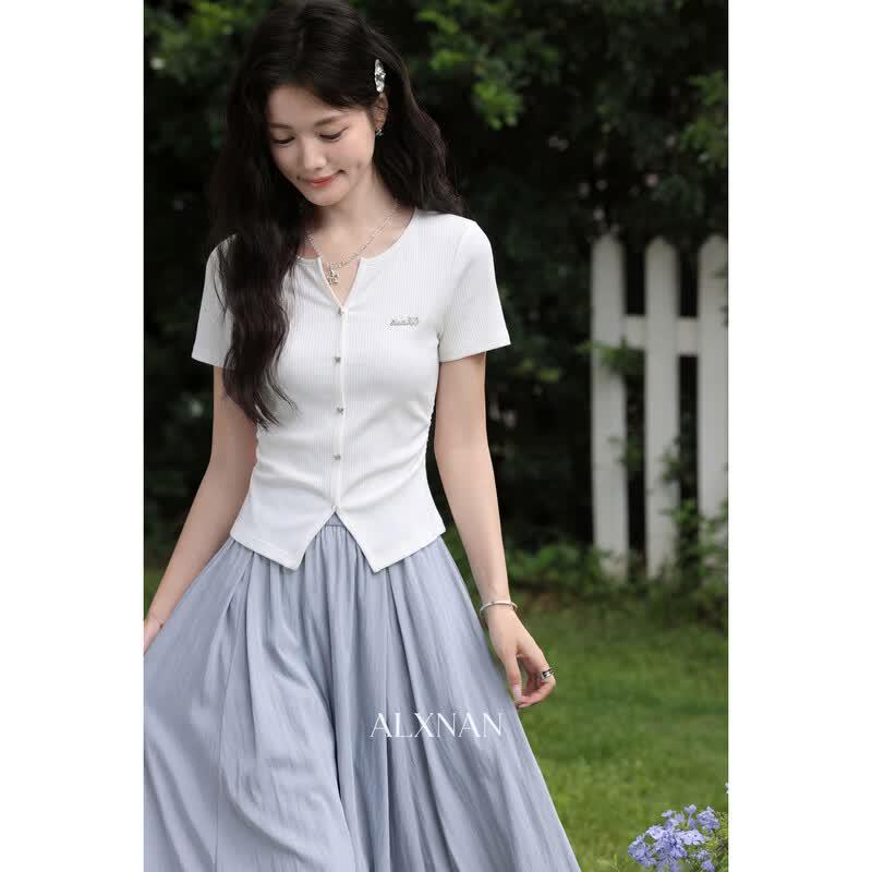Women s V-Neck Slim-Fit Short Sleeve T-Shirt S