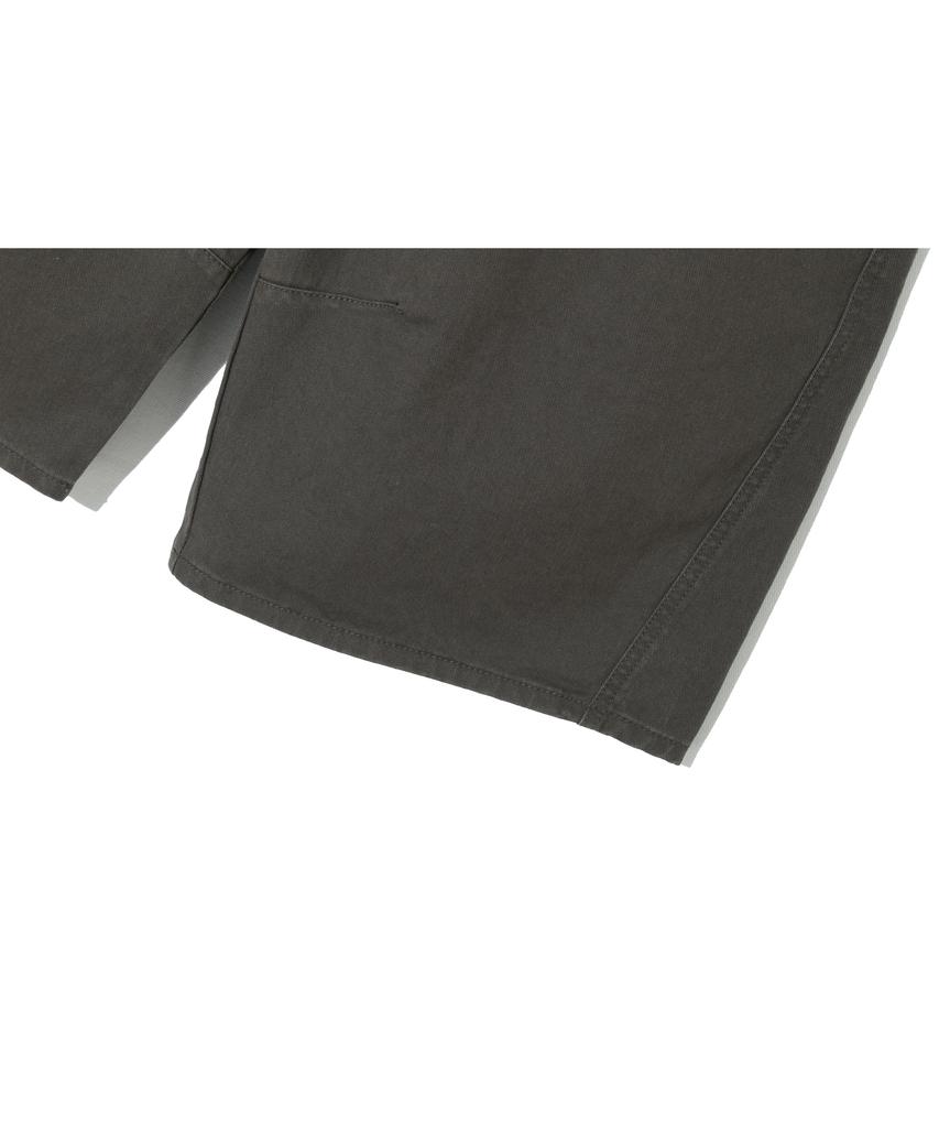BASEMOMENT Cinch Back Curved Bermuda Pants Mocha Smoke