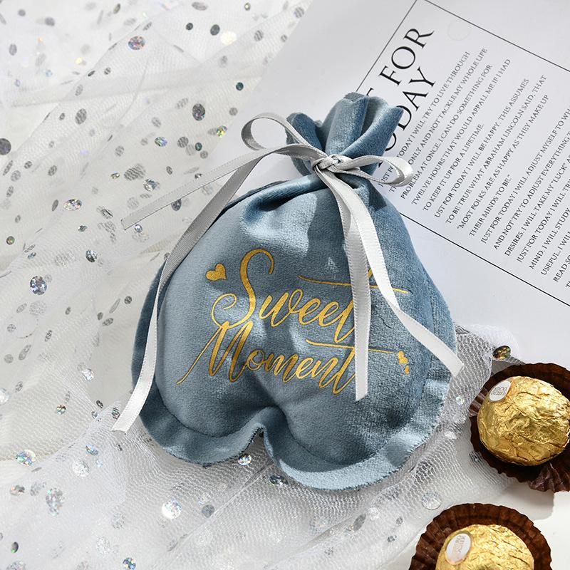 Velvet Heart Wedding Candy Bags - European Style Wedding Favors 14x15 cm