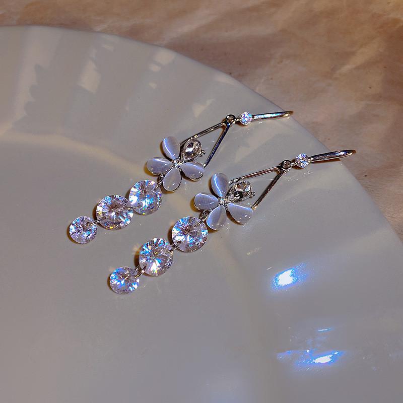 Neue Mode-Trend Einzigartiges Design Elegante Zarte Lange Quaste Opal Blume Ohrringe Frauen Hohe Schmuck Party Geschenke Großhandel