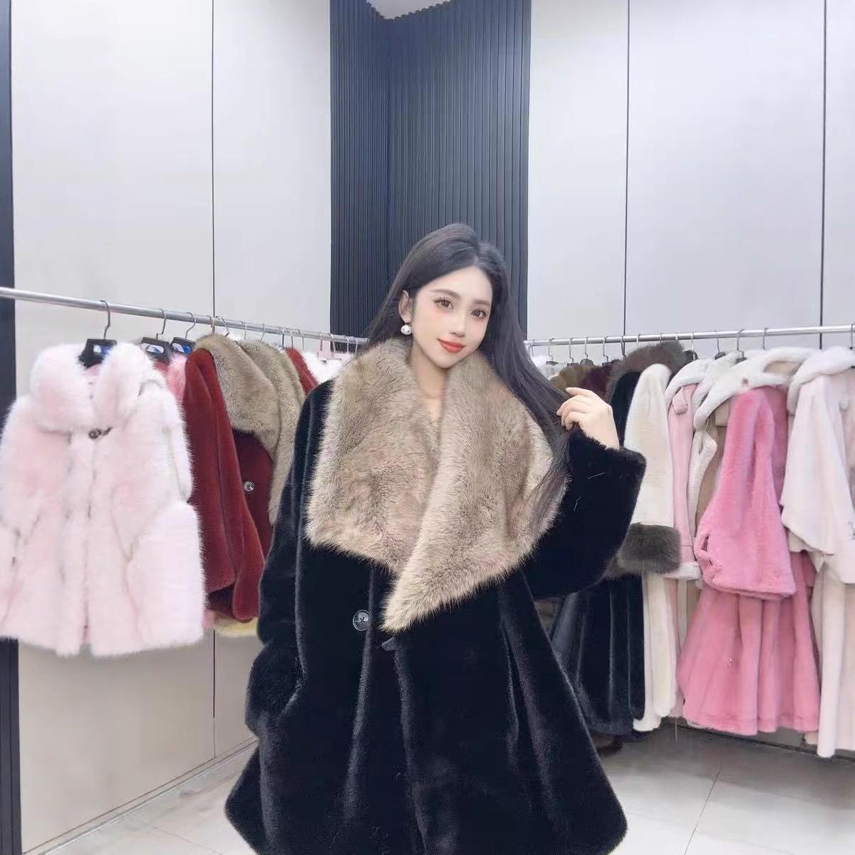 

Женское длинное пальто выше колена с воротником из искусственного меха норки One size fits all